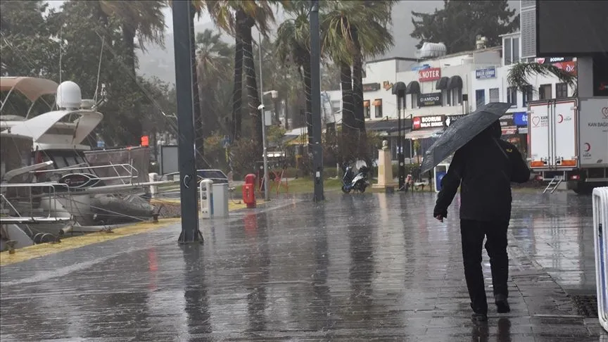Muğla'da fırtınamsı rüzgar etkili oluyor