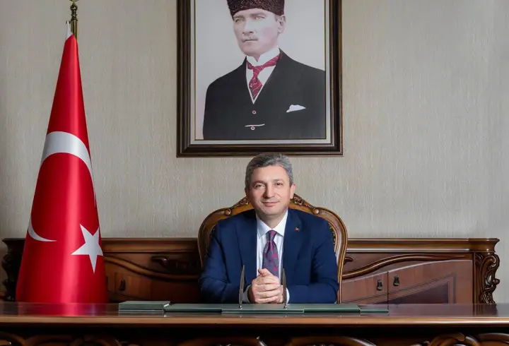 Vali Şahin: Otel kapılarına yangına dayanıklı boya da olur