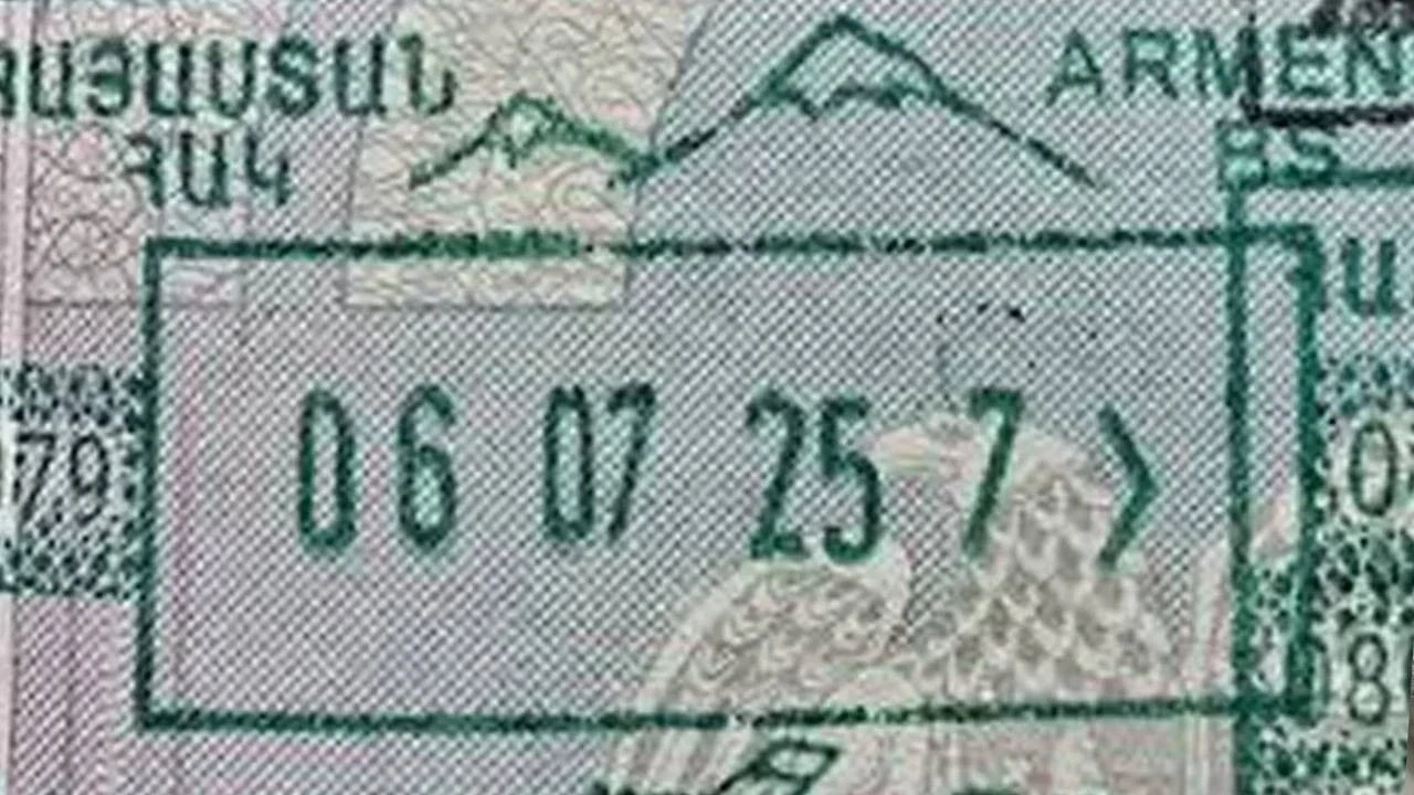 Ermenistan pasaport damgalarından Ağrı Dağı'nı kaldırdı