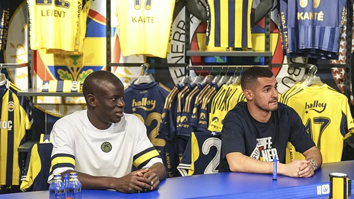 Kante ve Levent Mercan imza gününde taraftarlarla bir araya geldi
