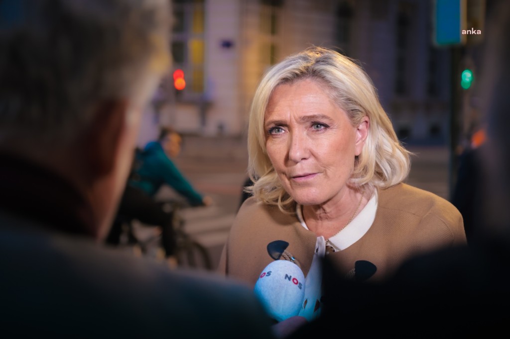 Le Pen’den AB Komisyonu'nun Yetkilerini Kısıtlama Vaadi