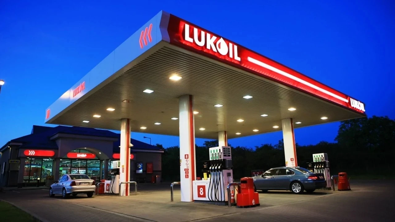 Lukoil, ABD yaptırımları sonrası uluslararası varlıklarını satıyor