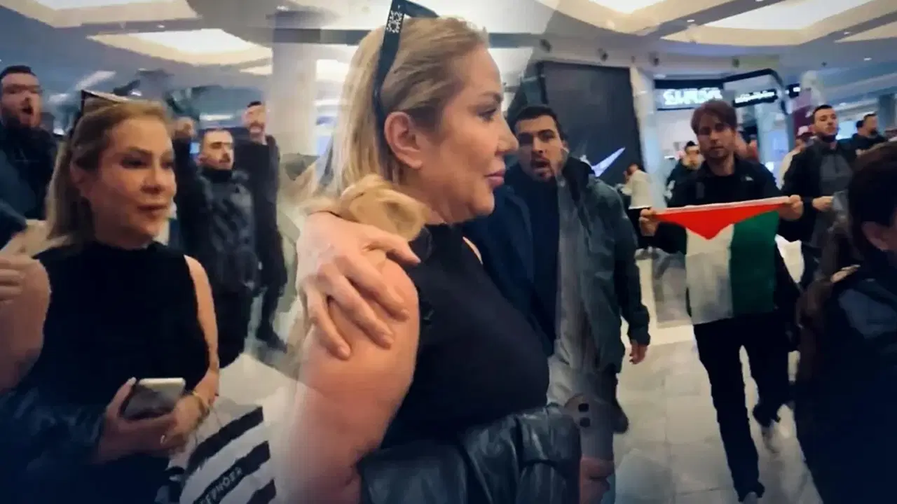 İstinyePark'ta 'İsrail' Gerginliği: Klodya Medina'yı Protesto Ettiler!