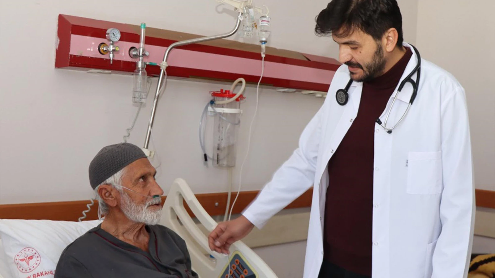 Nefes darlığı şikayetiyle geldi, kalp zarından 1 litre sıvı boşaltıldı