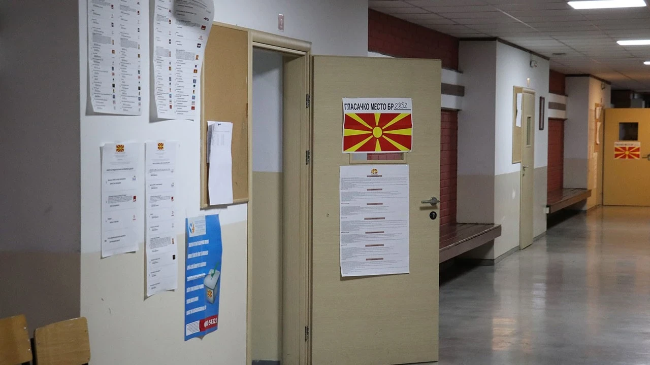 Kuzey Makedonya'da halk yerel seçim için sandık başında
