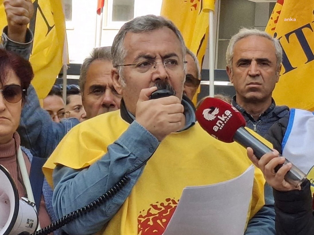 Eğitim Sen İzmir Şube Başkanı eşiyle birlikte gözaltına alındı