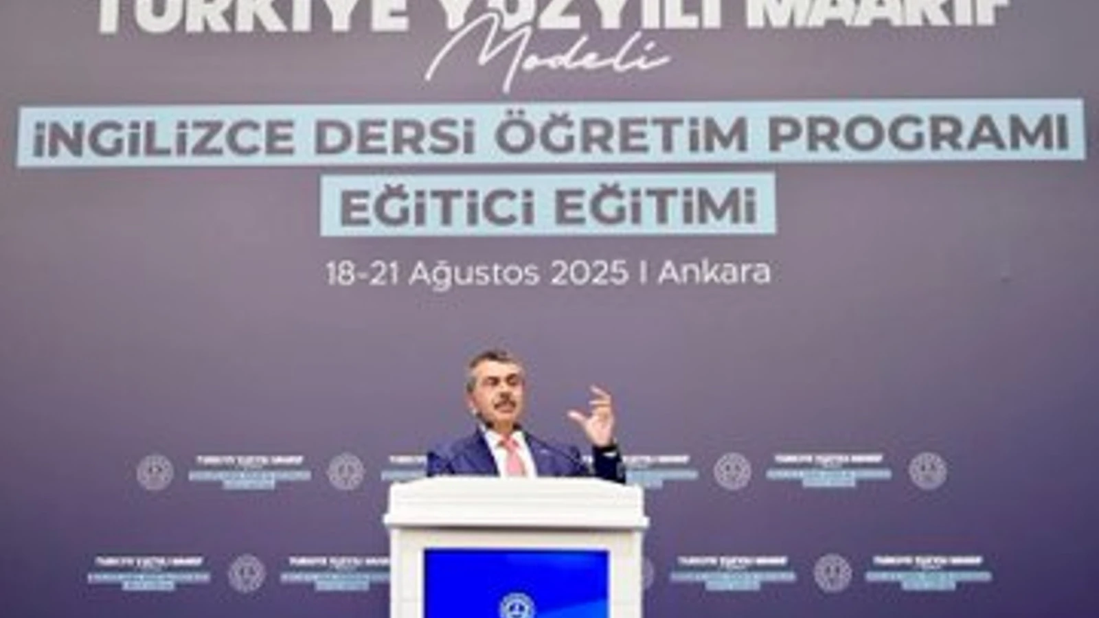 Bakan Tekin: Yabancı dil eğitiminde mantığı değiştirmeliyiz