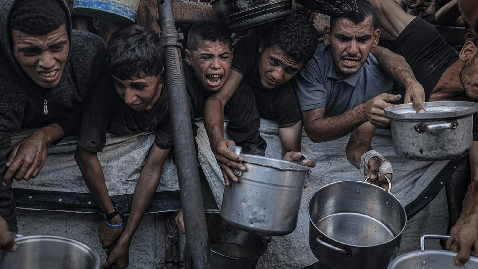 Son 24 saatte 10 Filistinli açlıktan hayatını kaybetti