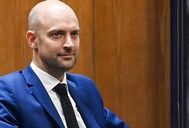 Fransa'dan aylar süren gerginlik sonrası Cezayir'e ilk ziyaret