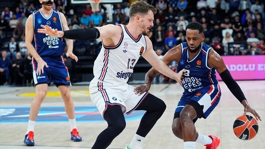 Anadolu Efes sahasında Bayern Münih'e 101-93 mağlup oldu