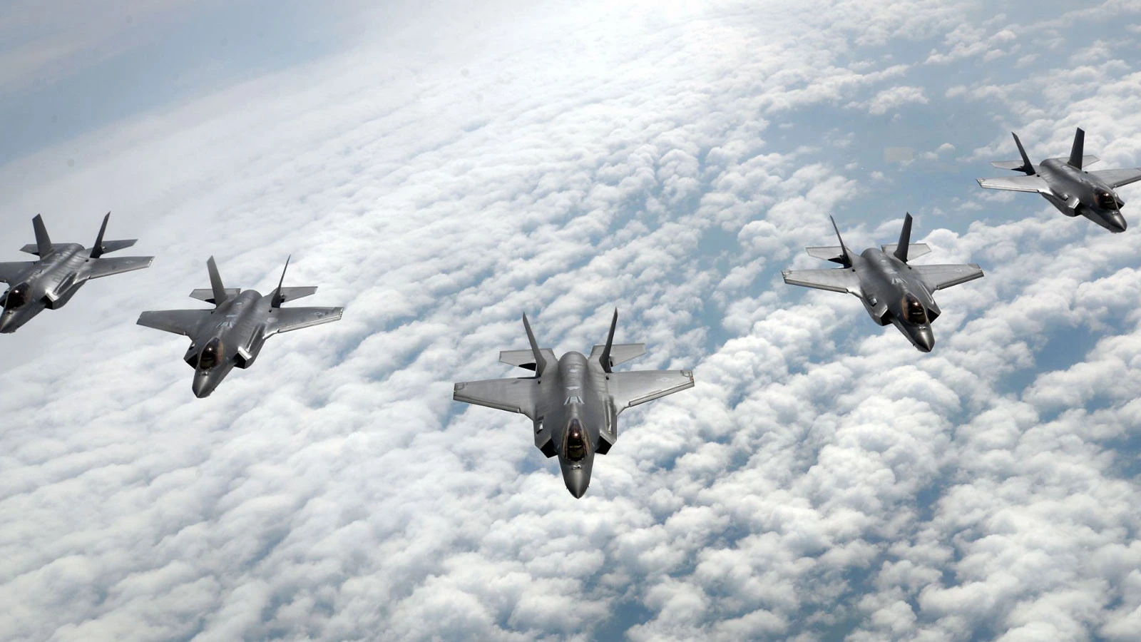 NATO'da Kuzey Alarmı, İstihbarat Uçakları Rusya'yı İzliyor