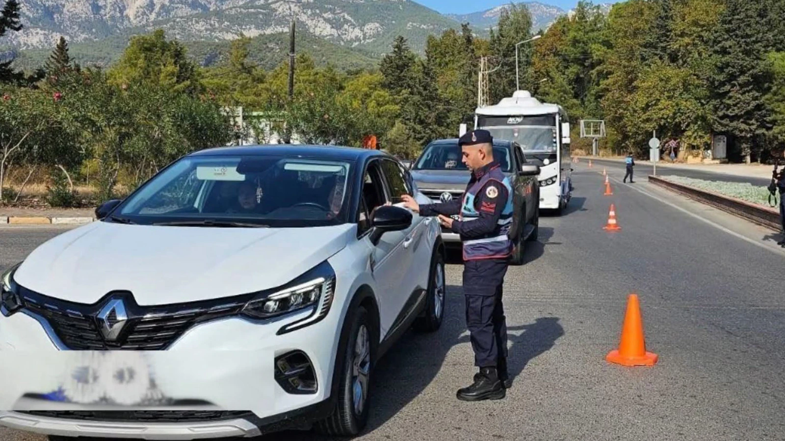 İçişleri Bakanlığı: 81 İlde Aranan 912 Suçlu Yakalandı