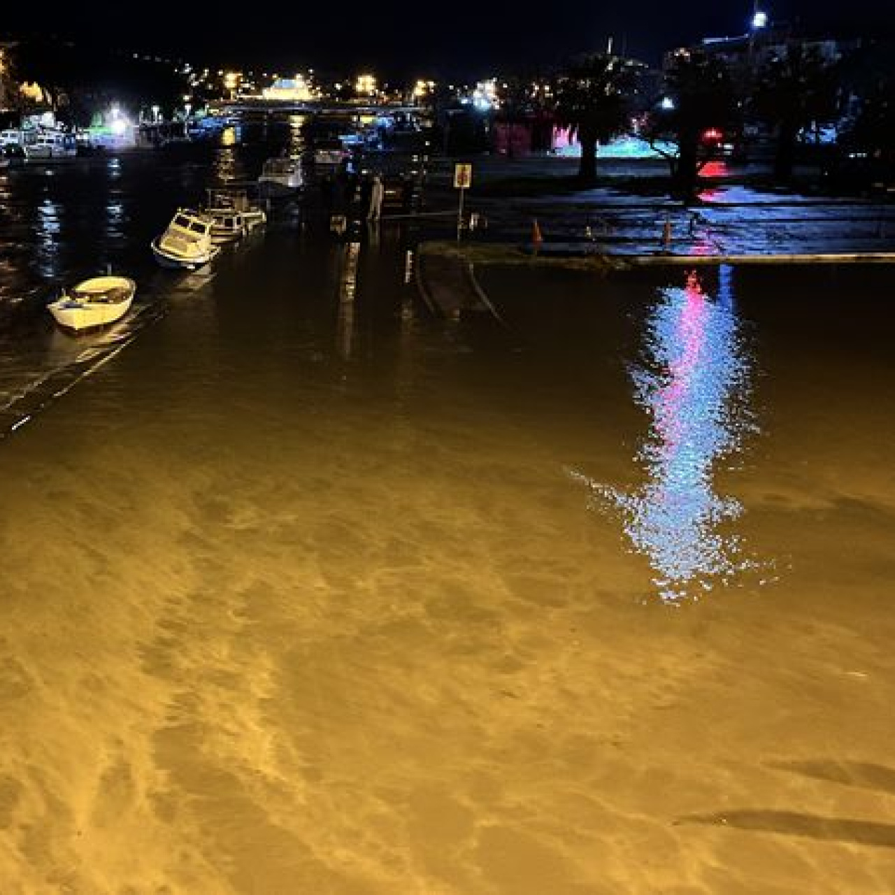 Çanakkale'de Kepez Çayı taştı, Sarıçay yükseldi!