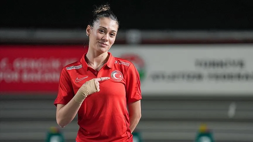 Özel milli atlet Aysel Önder, Avrupa rekoruyla dünya şampiyonu oldu