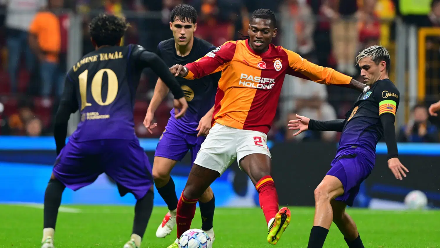 Rafael Leao, Galatasaray'da olmaktan mutlu: "Gurur duyuyorum"