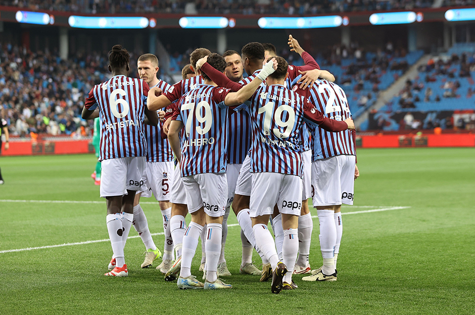 Trabzonspor uzatmada turladı: Gol düellosu ve 3 kırmızı kart