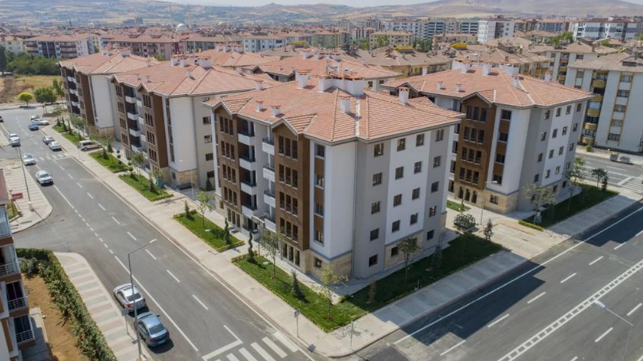 TOKİ CANLI YAYIN... İZMİR KURA CANLI İZLE: İzmir kura çekimi sonuçları saat kaçta açıklanacak?