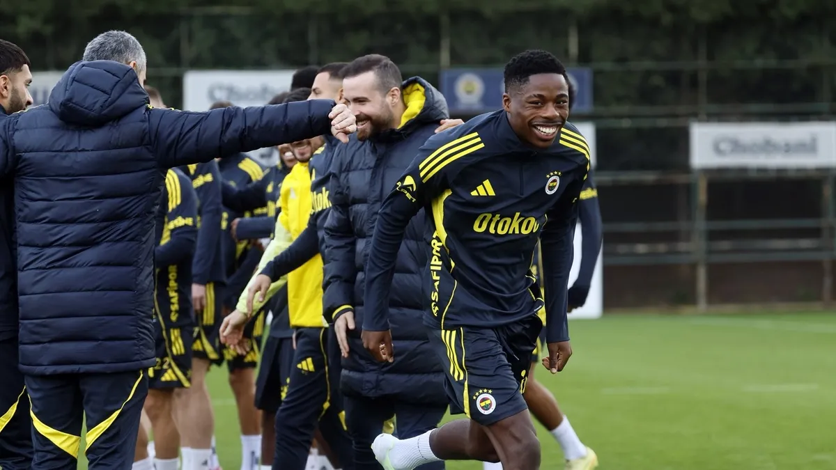 Fenerbahçe'de Samsunspor maçı hazırlıkları sürüyor