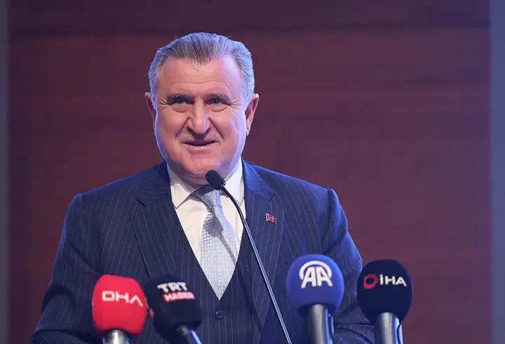 Bakan Bak 'Genç2030' projesini tanıttı: 100 bin yapay zeka girişimcisi yetiştireceğiz