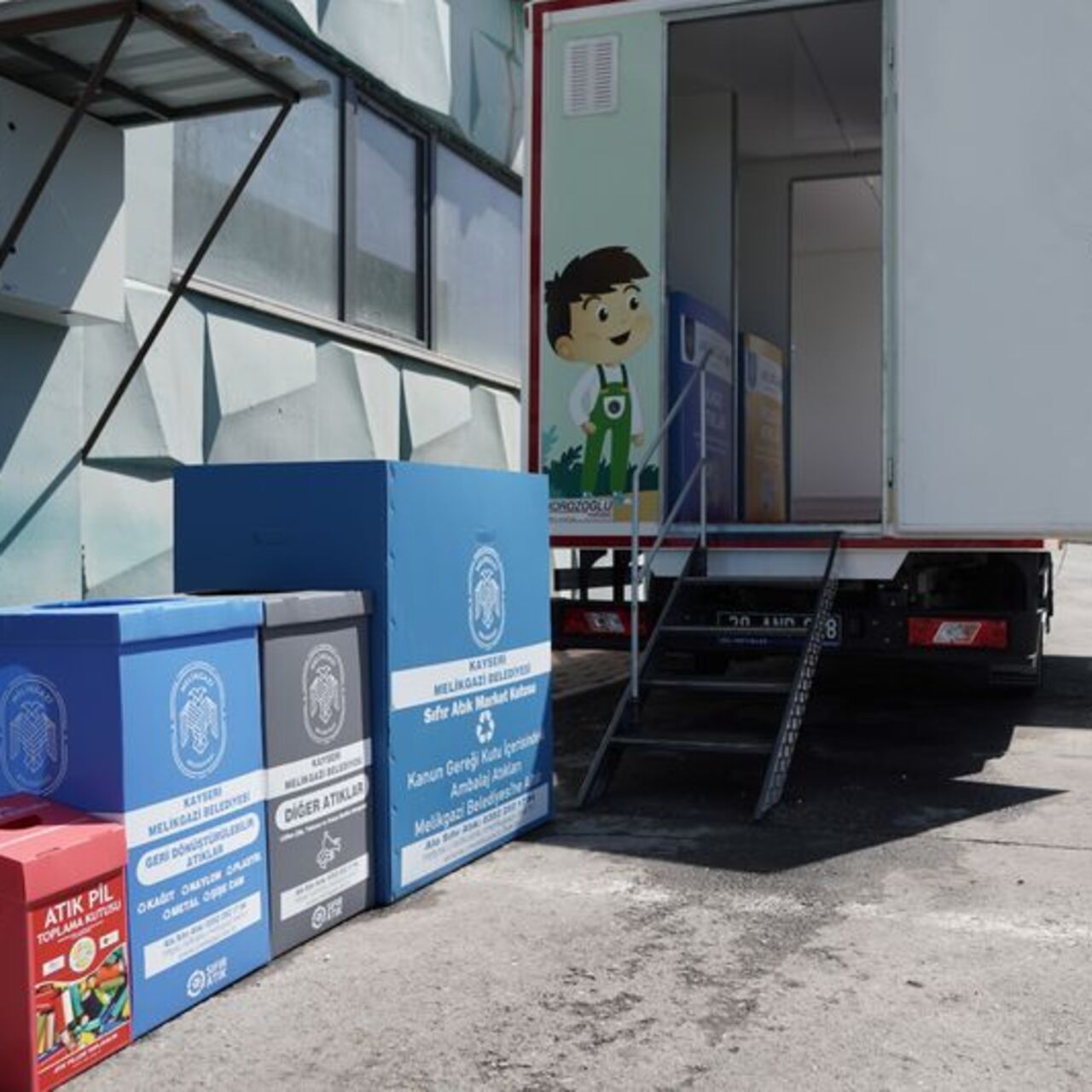 Melikgazi'den "Mobil Sıfır Atık Aracı"