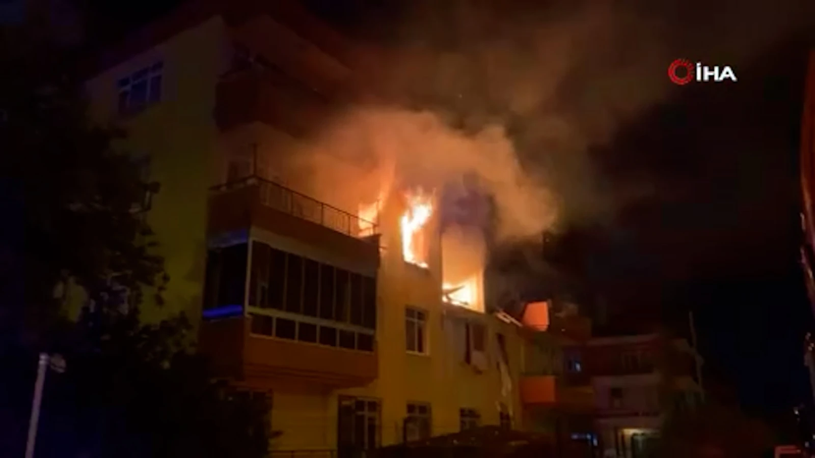 Konya'da apartmanda doğal gaz patlaması: 4 yaralı