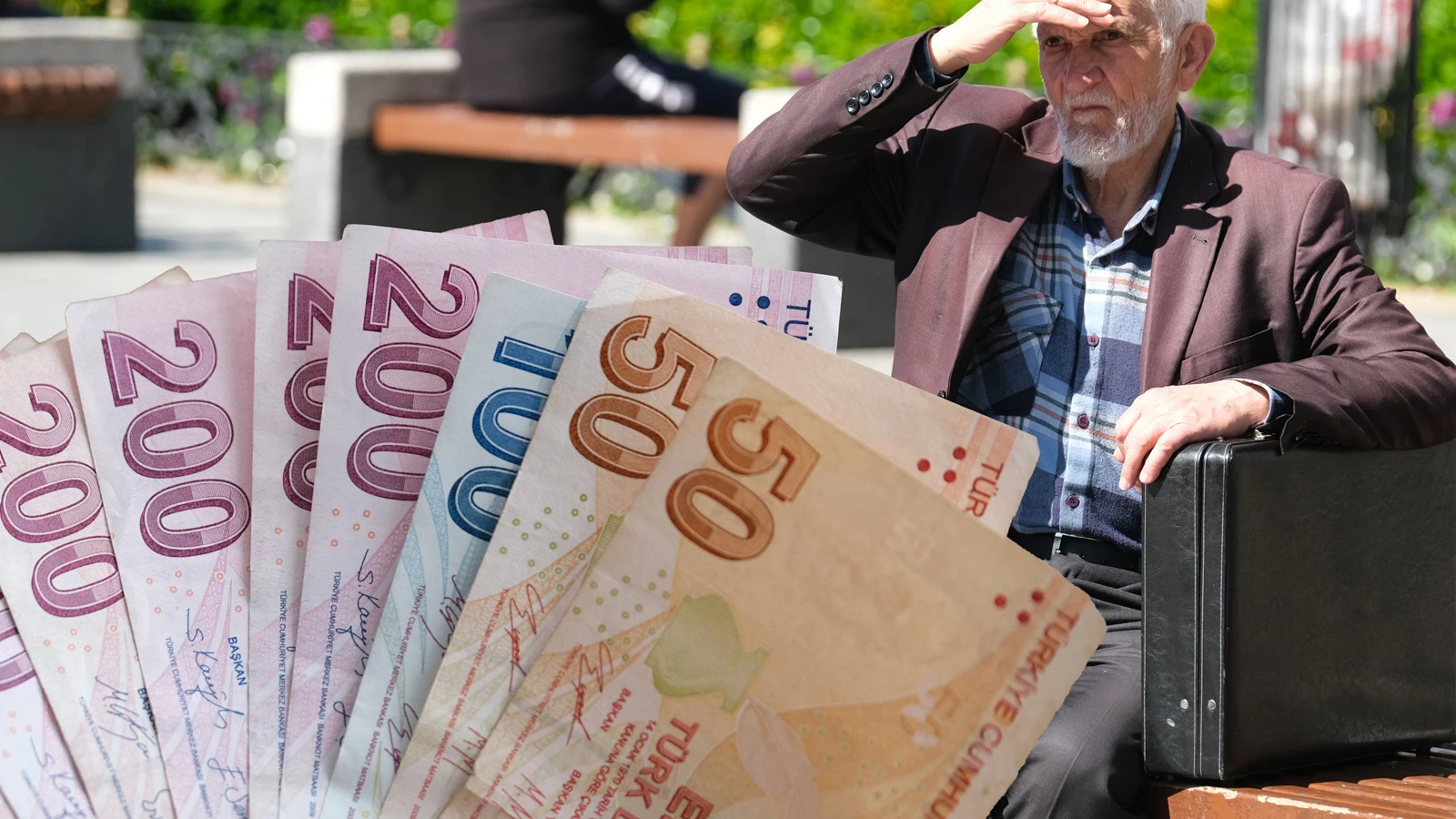 Emekli maaşında yeni dönem! 20 bin TL hesaplara yatıyor