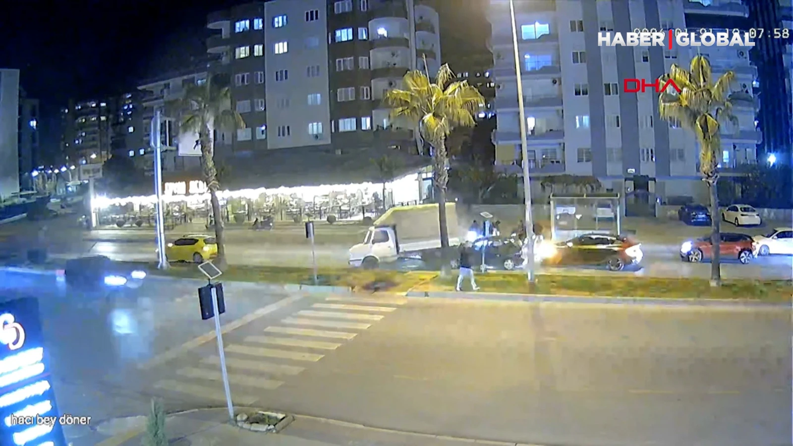 Mersin'de zincirleme kaza! O anlar kamerada