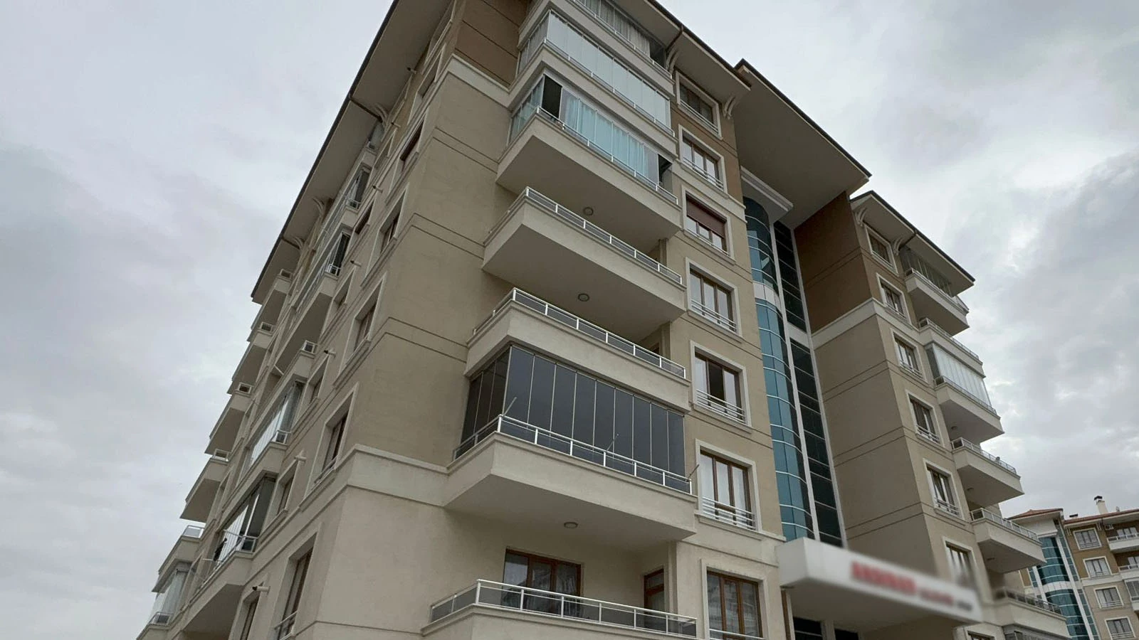 Konya'da kadın cinayeti! Kendini ihbar edip öldürdüğü eşinin başında bekledi