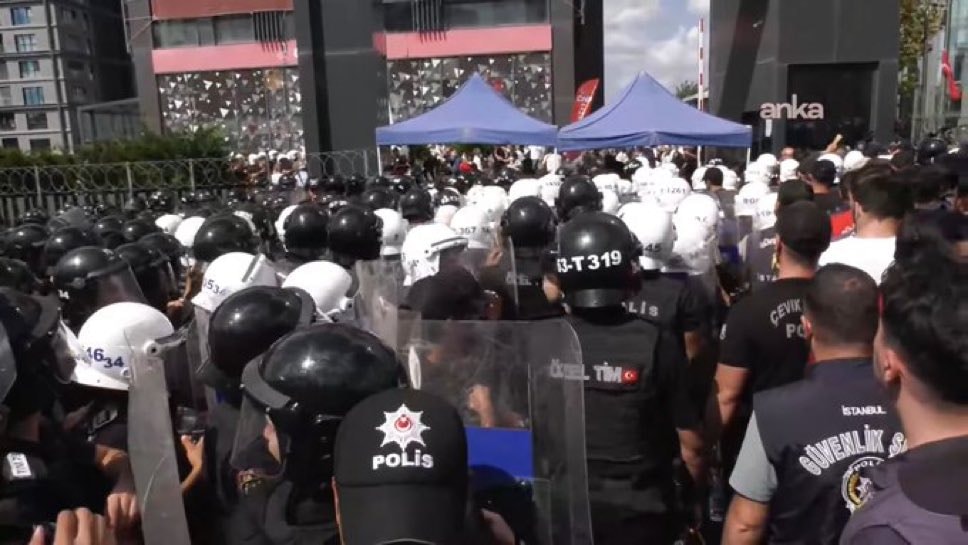 CHP'ye abluka paylaşımı yapan fenomenlere gözaltı