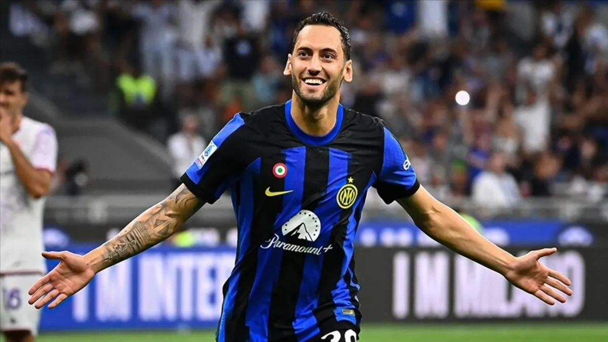 İtalya'da Hakan Çalhanoğlu rüzgarı! Ayın oyuncusu ödülüne aday gösterildi