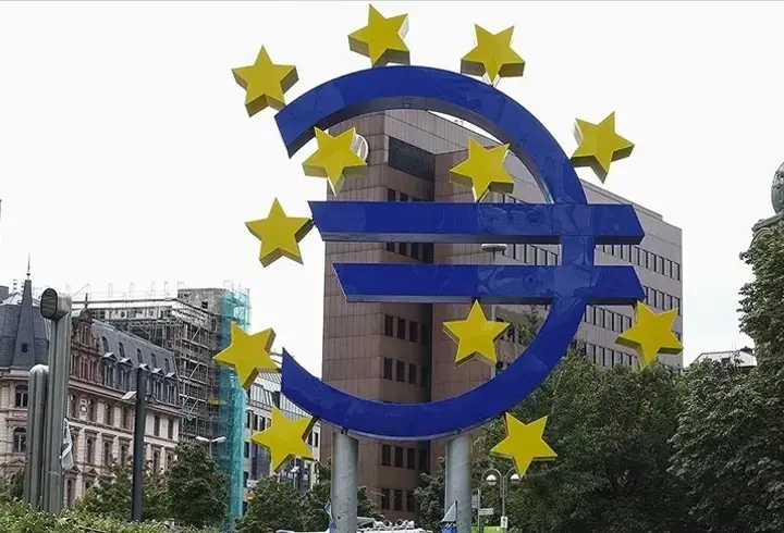 Avrupa ekonomisinde büyüme ivmesi zayıflıyor