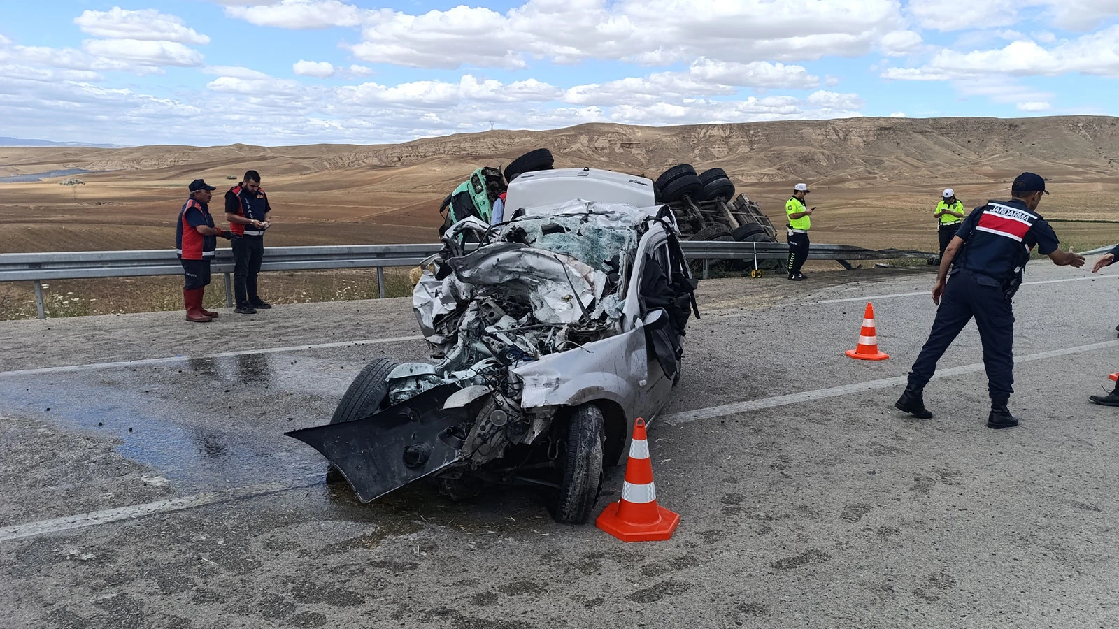 Yozgat'ta feci kaza: 3 kişi öldü, 2 kişi yaralandı